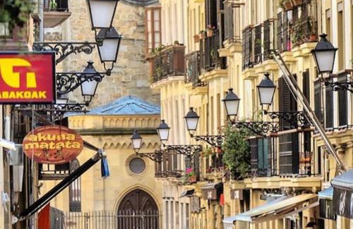 Old Town House | 32 De Agosto ROOMS