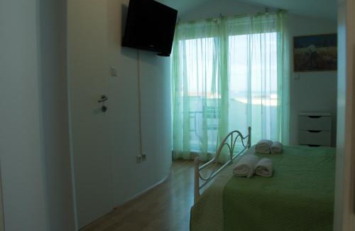 Kastel Stari Apartment | 320°ArjaSuite, a View that Conquers & Free Parking