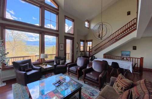 Bethlehem Condo | 325 m² Condo ∙ 5 bedrooms ∙ 12 guests