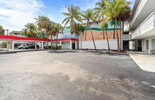 Coral Shores Apartment | 326 Quaint studio in Fort Lauderdale with WiFi and only 5mins from the beach!