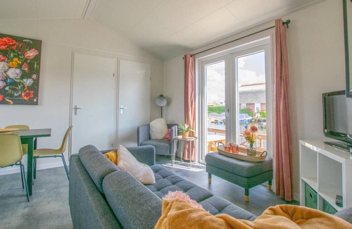 Municipality of Stichtse Vecht Ski Chalet | 33 m² Chalet ∙ 2 bedrooms ∙ 4 guests