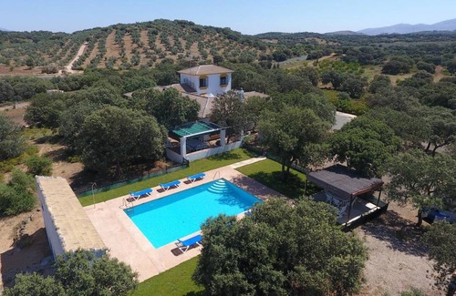 Archidona House | 330 m² House ∙ 7 bedrooms ∙ 18 guests
