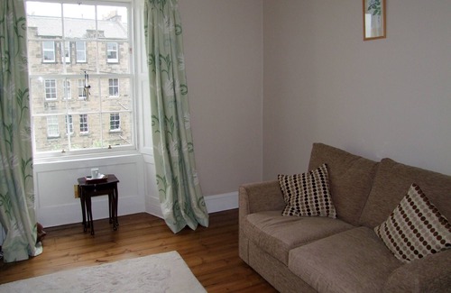 Bonnington Apartment | 331 Brandon Street Apartment