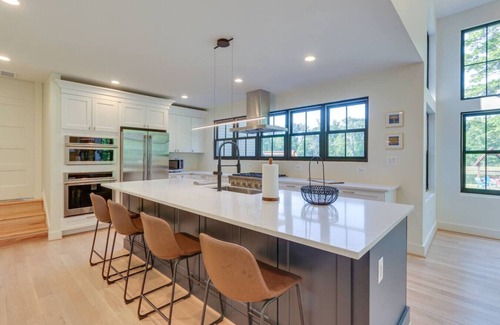 Bluemont House | 33611 Austin Grove Road @ Bluemont, VA