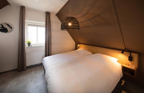 Thorn House | 340 m² House ∙ 10 bedrooms ∙ 20 guests
