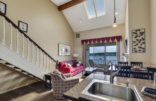 Charlevoix House | 343 Edgewater Inn