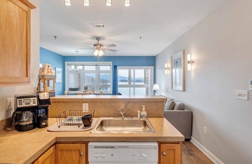 Huddleston House | #344 Pointe - 2 Bedroom Lakefront Condo at Mariners SML
