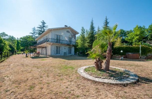 Vianne House | 345 m² House ∙ 5 bedrooms ∙ 13 guests
