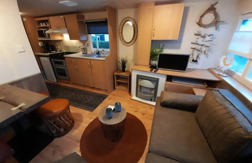 Arcen Ski Chalet | 35 m² Chalet ∙ 2 bedrooms ∙ 4 guests