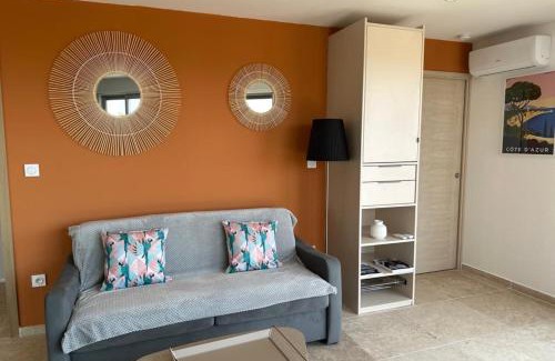 Boulouris-sur-Mer Apartment | 35m2 Sea View Flat with 20 m2 Terrace