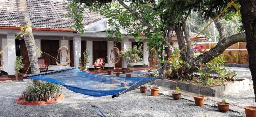 Kuzhuppilly Bed & Breakfast | 36 Palms Heritage Villa