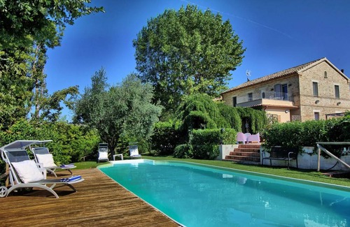 Ostra Villa | 380 m² Villa ∙ 6 bedrooms ∙ 14 guests