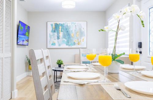 Flagami House | 3BDR Modern -Top Location Terrace- 6 Min Airport