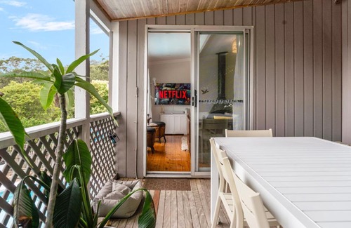 Saratoga House | 3BDRM Bayside Family Retreat with Pool with Pool & Games Room