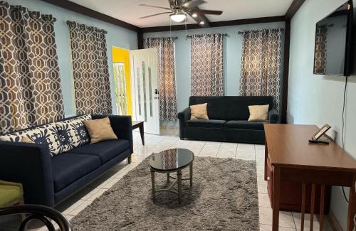 Palmas Apartment | 3BR, 1BA Spacious Property in Cataño, Near Bacardí