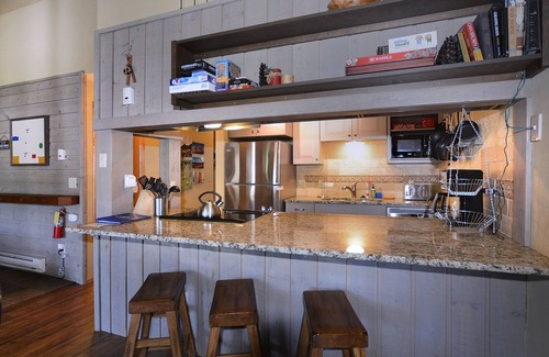 Crested Butte Condo | 3br/2Ba,Mt view,hot tub,free shuttle!nSummer is on the way!