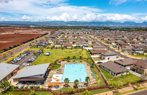 Ewa Apartment | 3BR/2BA New Build | Pool | W/D | Garage | Park