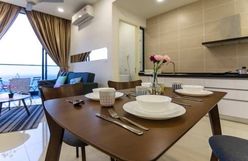 Medini Apartment | 3BR D'pristine Suite Near Legoland, Stunning Views