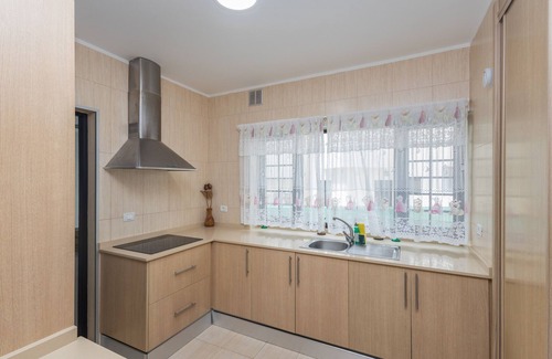 Puerto Rico Ski Chalet | 3BR House - Parking - Pool - 15 min walk to Beach