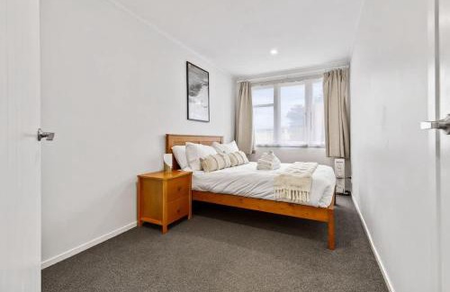 Auckland House | 3BR near Tamaki River-Patio&Parking I Zodiak Stays