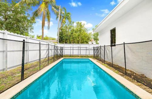 Little Haiti House | 3BR Retreat with Pool and Fenced Yard - Near Wynwood