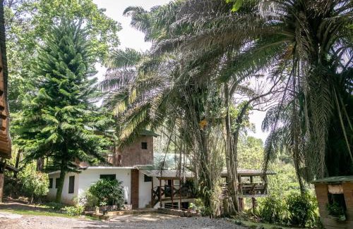 La Vega Province Villa | 3BR Riverside Secret Retreat