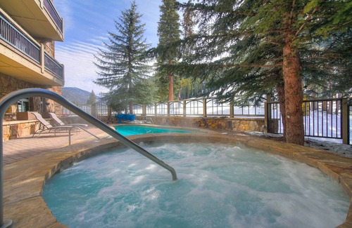 River Run Condo | 3br Ski-in/ski-out~on Mountain~lone Eagle 3053 3 Bedroom Condo by RedAwning