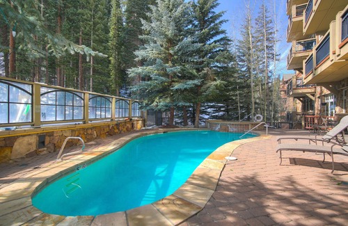 River Run Condo | 3br Ski-in/ski-out~on Mountain~lone Eagle 3053 3 Bedroom Condo by RedAwning