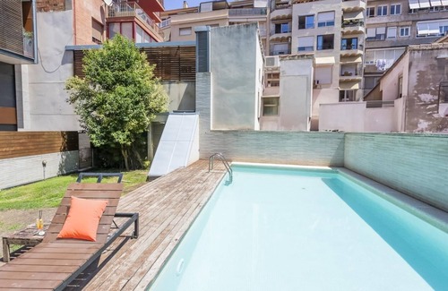El Putget i Farro Apartment | 3BR with Terrace and pool available for 8 guests