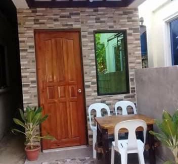 General Luna Apartment | 3Kid's Homestay Yellow