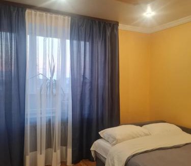 Lutsk Apartment | 4 Кімнатні Апартаменти в Центрі, вул Незалежності, 5