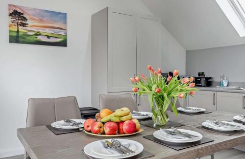 Lincoln House | 4 Bed in Branston 94516