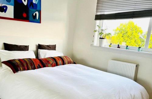 Broughty Ferry House | 4-Bed Seaside Dream House - Sleeps 8 & Parking