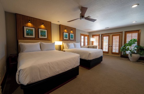 Florida Central Atlantic Coast Resort | 4 Bedroom, 4 Bathroom Luxury Villa with Garden View in Orlando, FL near Disney!