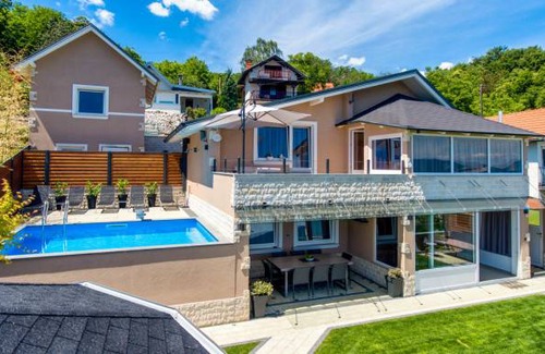 Novi Marof House | 4 bedroom accommodation in Novi Marof