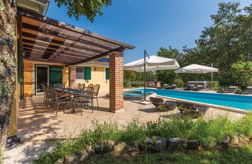 Rezanci House | 4 bedroom accommodation in Rezanci