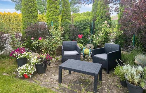 gmina Bedzino House | 4 Bedroom Cozy Home In Mscice