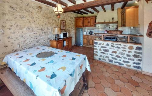 Mont-Saint-Jean House | 4 Bedroom Nice Home In Mont-Saint-Jean