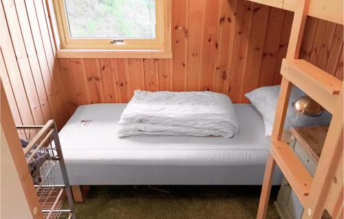 Hitra House | 4 Bedroom Stunning Home In Melandsjø