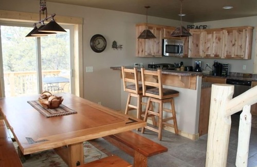 Hartsel Cabin | 4 BR Mountain Getaway, Borders National Forest