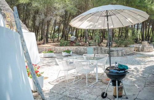 Ostuni House | 4 Camere da Letto - Trulli con Camino, Foresta e BBQ