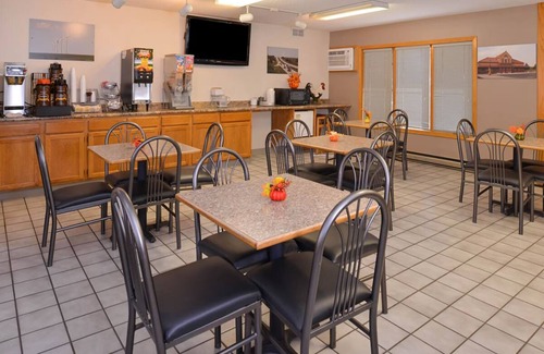 Atlantic Hotel | 4 Comfortable Rooms w/Free Breakfast & Pet-Friendly Amenities just off Hwy 6