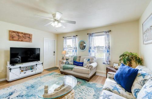 Port Charlotte House | 4 Mi to Beach Charming Port Charlotte Home!