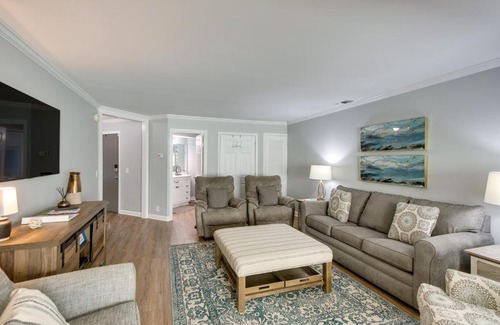 St. Simons Island Apartment | 4 Mi to Beach St Simons Island Golf Course Condo