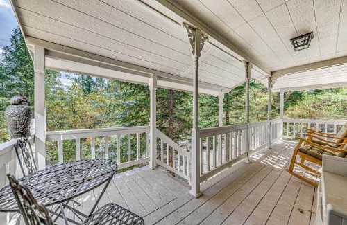 Cloudcroft House | 4 Mi to Ski Cloudcroft Family Escape with Fireplace