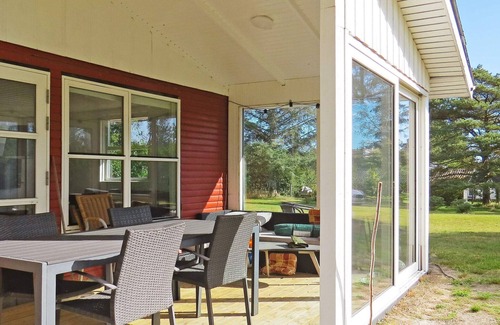 Hou House | 4 person holiday home in Hals