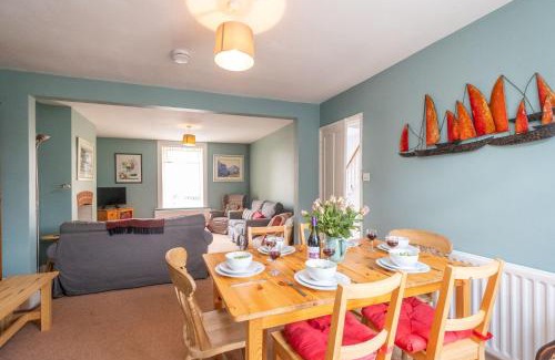 Leiston House | 40 Buller Road - Aldeburgh Coastal Cottages
