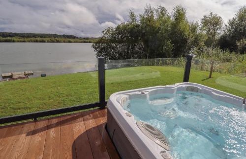 Oakmere House | 40 Delamere Point