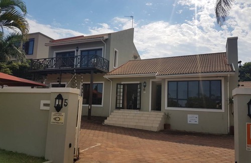 Umhlanga Resort | 40 m² Private room ∙ 1 bedroom ∙ 4 guests