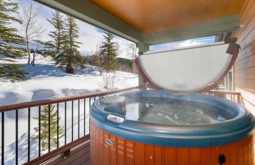 Rendezvous House | 40 Reunion Ct with private hot tub